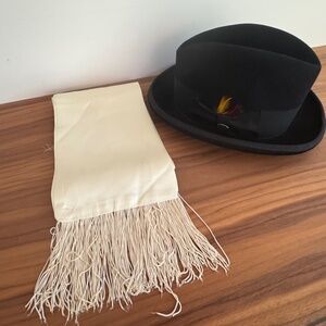 Impeccable Beaver Felt Homburg Men's Hat with Vintage Opera Scarf